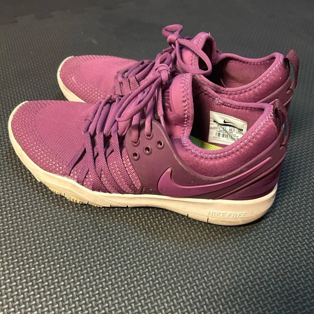 Women’s Nike Training Shoes 9 - Picture 3 of 6